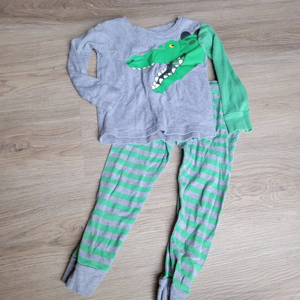 Carters Pajama Set Kids 3T Green Gray Alligator Striped Snug Fit Cotton PJs